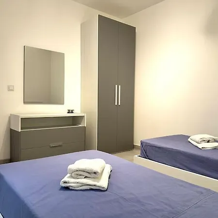 Lovely Marsalforn Apartment Zebbug  Exterior photo