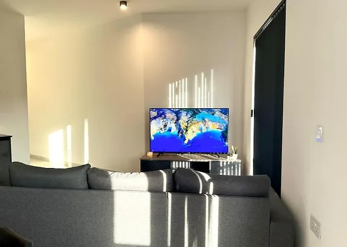 Lovely Marsalforn Apartment